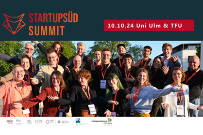 Flyer StartupSÜD SUMMIT 2024. Eine Gruppe von Menschen mit Lanyards mt StartupSüd SUMMIT um den Hals stehen zusammen. Im unteren Bildrand werden die Logos der beteiligten Partner aufgeführt.