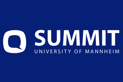 Logo Q-Summit der Universität Mannheim. Text: Q-Summit University of Mannheim.