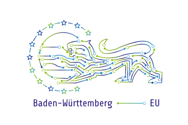 Euro-Symbol, Löwe und Sterne als Veranstaltungslogo in digitalem Look gestaltet, in den Farben grün und blau