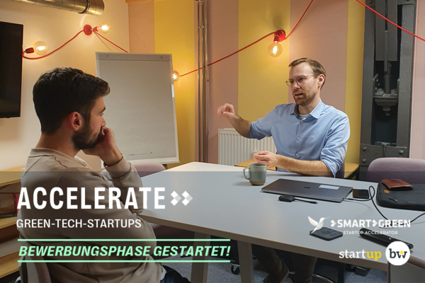 Bewerbungsflyer für das Accelerate-Programm des >SMART> GREEN Accelerators. Text: Accelerate, GreenTech Start-ups, Bewerbungsphase gestartet!